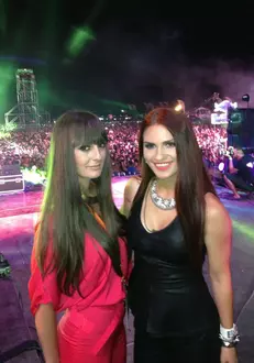 Ellie White si Vika Jigulina, Liberty Parade