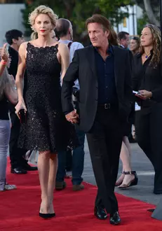 Charlize Theron (1,77m) și Sean Penn