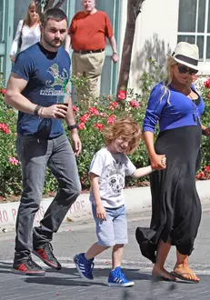 Christina Aguilera, Matt Rutler si Max