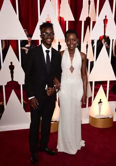 Lupita Nyong’o si Peter