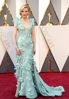 Cate Blanchett – Rochie Armani Prive, bijuterii Tiffany & Co. Blue Book