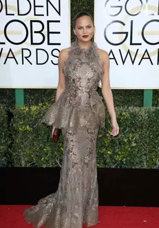 Chrissy Teigen – Marchesa