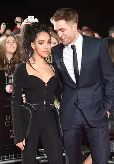 Robert și FKA Twigs, fosta lui iubită.