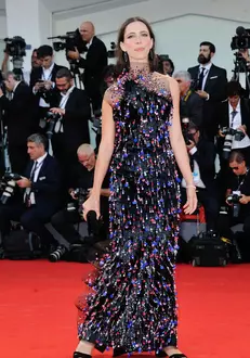 Rebecca Hall – outfit Armani Privé