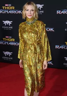 Cate Blanchett – outfit Gucci, premiera filmului „Thor: Ragnarok”