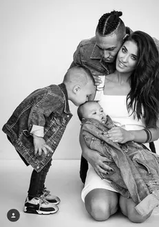 Antonia și Alex Velea împreună cu cei doi băieței ai lor