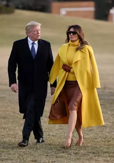 Melania Trump a eclipsat într-o ţinută galbenă