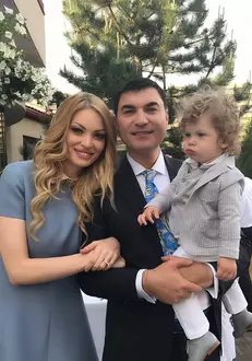 Cristi Borcea si familia la botezul fiului acum un an