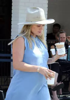 Hilary Duff s-a îngrăşat foarte mult pe parcursul sarcinii