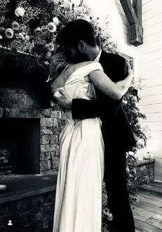 Miley Cyrus s-a căsătorit cu Liam Hemsworth