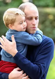 Prințul George, alături de tatăl său, Prințul William