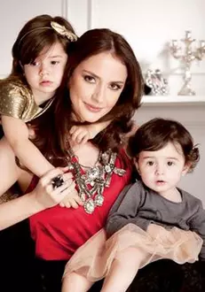 Adelina Chivu, alături de Anastasia și Natalia, în revista VIVA!