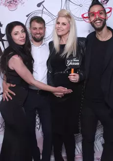 Adina de la Heaven e însărcinată