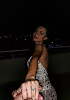 Otilia Bilionera a primit inelul de logodna de ziua ei