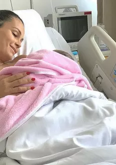 Anca Serea a născut