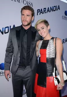 Miley Cyrus și Liam Hemsworth s-au căsătorit în luna decembrie și s-au despărțit 8 luni mai târziu.