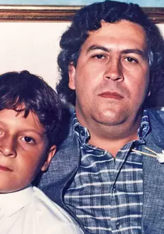 55f300a89dd7cc25008b9b45-750-815