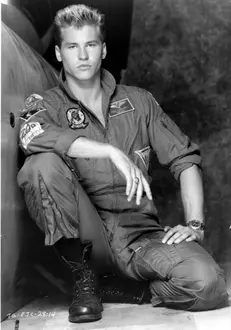 Val Kilmer, în filmul TOP GUN (1986)