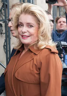 Catherine Deneuve a suferit un accidedent vascular