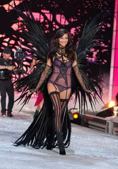 Adriana Lima a fost îngeraş Victoria’s Secret timp de 20 de ani