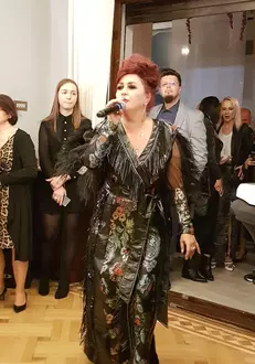 Rona Hartner, prima apariţie după chimioterapie