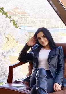 Carmen-de-la-Sălciua-1