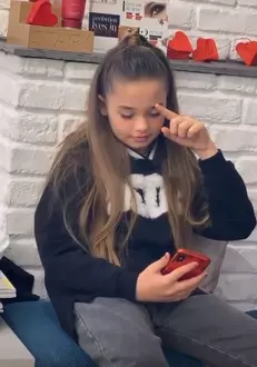 Maya, fetița Antoniei 2