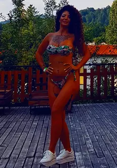 Ella-Stoleriu-de-la-Mireasa-1