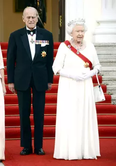 Regina-Elisabeta-2-1