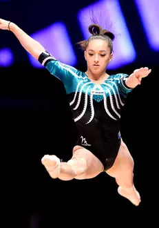 larisa-iordache-1
