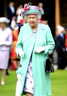 Regina-Elisabeta-3-566×1024