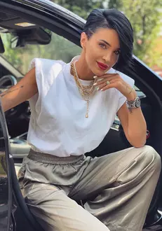 Adelina-Pestritu-1-2