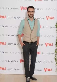 Cine este Dragoș Borcănea