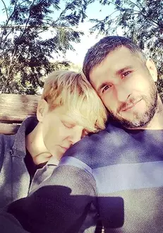 1Dragos-Bucur-si-Dana-Nalbaru-pe-banca