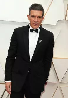 Antonio Banderas are coronavirus