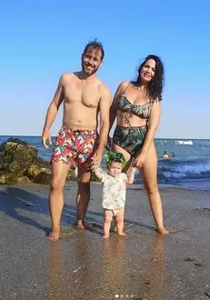 Deea-Maxer-costum-baie2