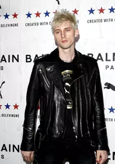 Machine-Gun-Kelly-2-683×1024