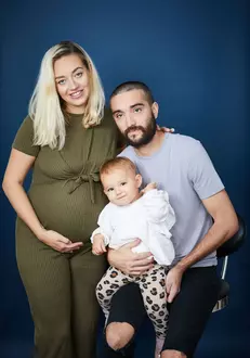 3_OK1259-EXCLUSIVE-TOM-PARKER-AND-FAMILY