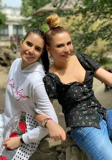 adina-buzatu-fiica-sara-2