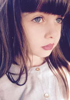 fiica-iuliei-albu-mikaela