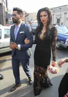 imagini-incredibile-cu-sotia-lui-pepe-727×1024-4