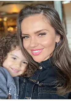 Cristina Șișcanu și Petra (3)