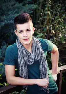 Zannidache-Survivor-1