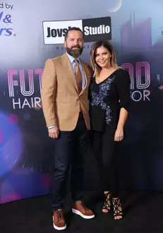 1Miki-de-la-K-pital-si-partenerul-ei-683×1024