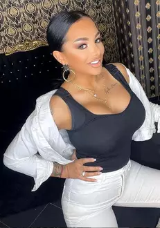 Cine este Larisa Munteanu de la Burlacul