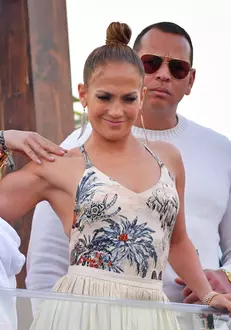 Mucho Gusto Runs Away, Wins the $3 Million Pegasus World Cup