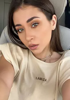 Nicole-Cherry-insarcinata-1