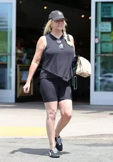 *EXCLUSIVE* Heather Locklear looks unrecognizable as she picks up lunch at Erewhon