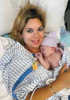 iasmina-hill-a-nascut-milionarul-bradford-hill-in-culmea-fericirii-1-Copy