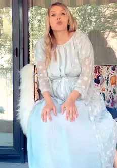 andreea-ibacka-in-ultimul-trimestru-de-sarcina-1-966×1024